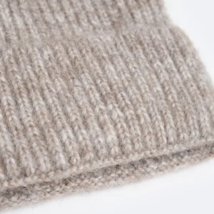 Czapka damska zimowa z pomponem z dodatkiem wełny beżowa Polenia 801