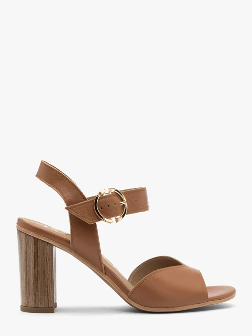 Jasnobrązowe sandały damskie z ozdobnym obcase