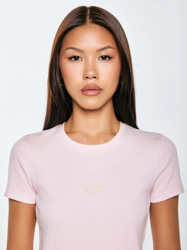 Koszulka damska w prążek z haftem różowa Clarsa 600