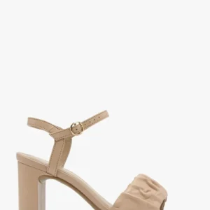 Beżowe sandały z ozdobną cholewką