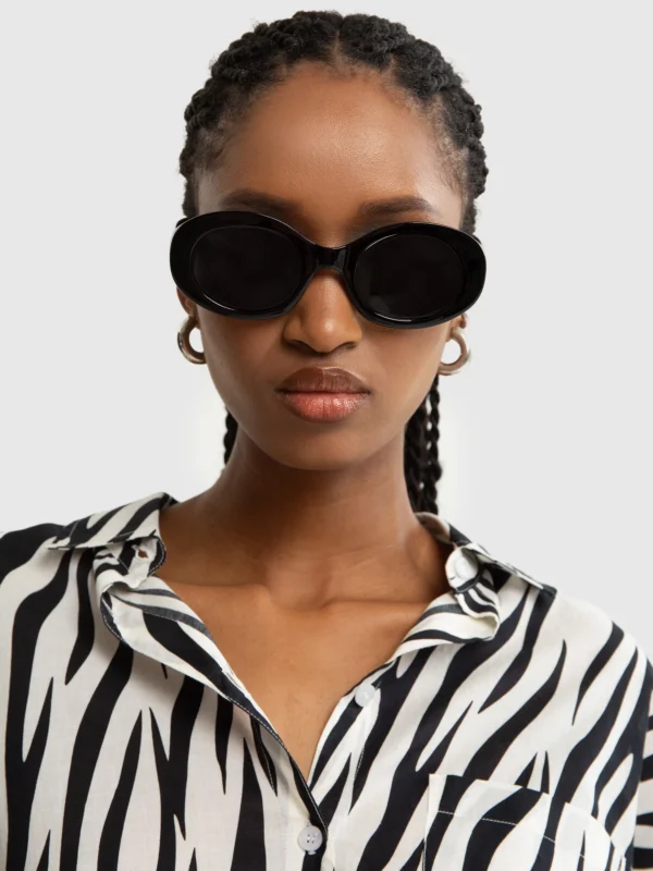 b3026481013f3f8689fe403031e190ba75c5914d Okulary przeciwsłoneczne damskie czarne Kuni 906