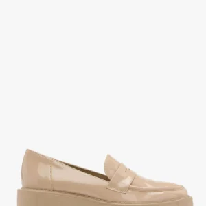 Beżowe mokasyny na lekkim spodzie