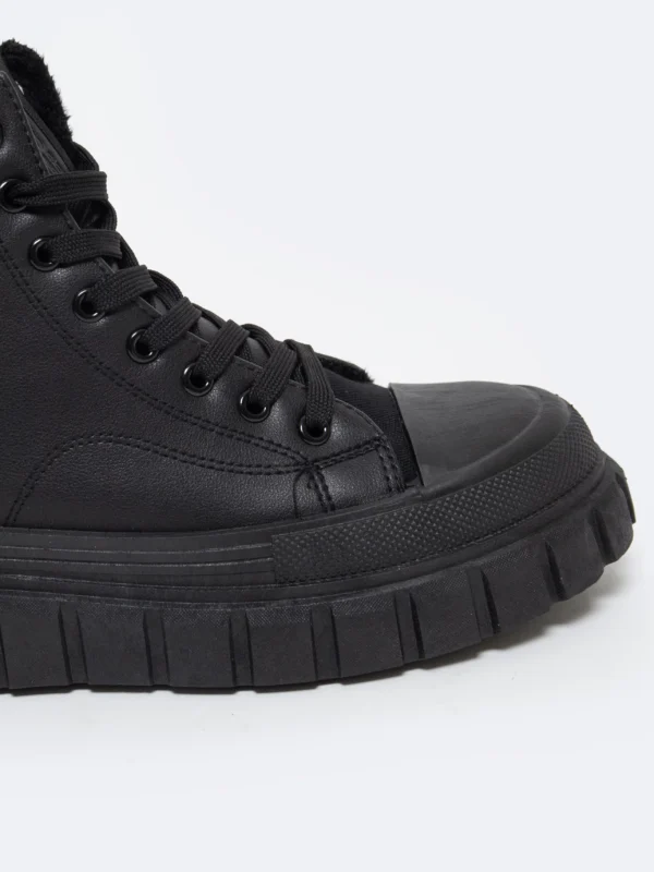 b42c48e17e04624596d19d661adbac49c0723371 Trampki damskie wysokie czarne MM274625 906