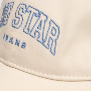 Czapka z daszkiem dziecięca kremowa Rubito 102