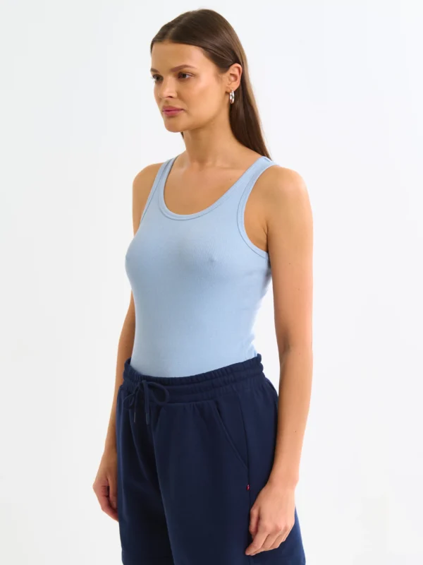 b52591ccc58333e3db5d9734308e5b6305dc2da2 Koszulka damska na ramiączkach prążkowana błękitna Aurela 400