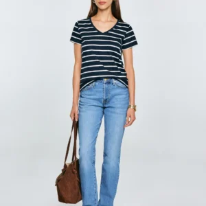 b7d404b6ed79f04c91b3561ca2b77d023ecc3315 Koszulka damska z dekoltem v-neck w paski granatowa Retina 403