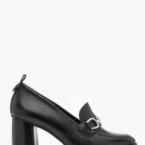 Czarne mokasyny na obcasie