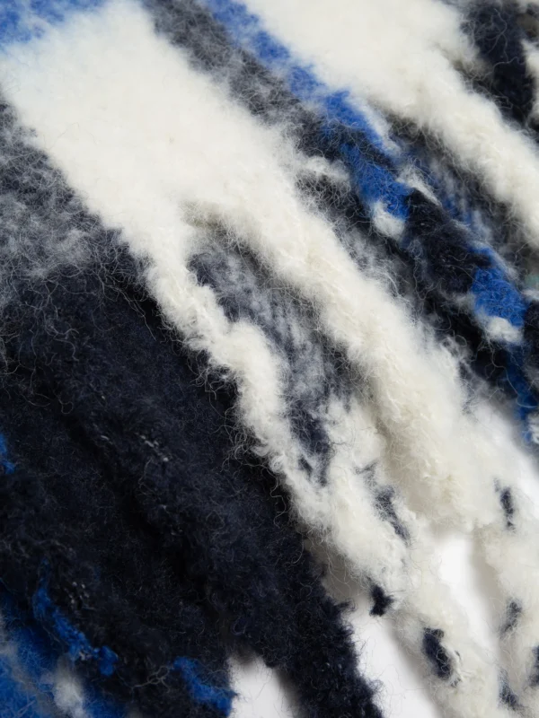 Szalik damski w kratę niebieski Herlynia 401