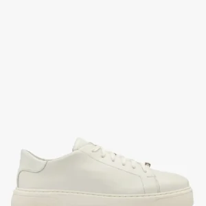 Biały półbut sportowy ze srebrnym detale