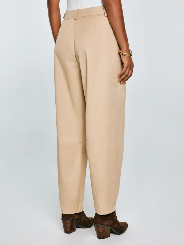 Spodnie damskie 7/8 z kieszeniami beżowe Nakia 801