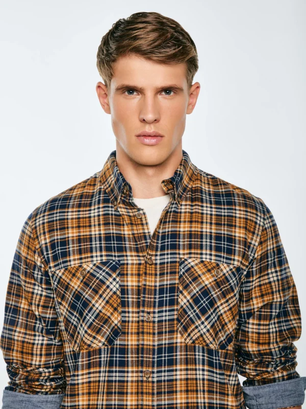 c983c7909acf4c46841416300f10e0f5c9a99f97 Koszula męska flanelowa w kratę granatowo-pomaraŅczowa Kolisar 403