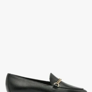 Czarne mokasyny ze złotym łańcuszkie