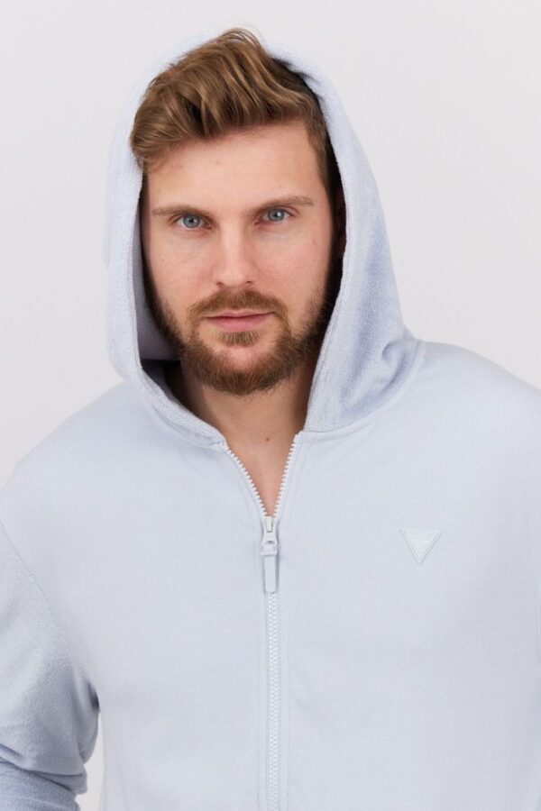 cbded1a87dbc331d3f2f88cfefa2fd3c1c7d2f00 GUESS Błękitna bluza męska z kapturem z frotte