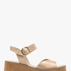 Złote sandały na platformie