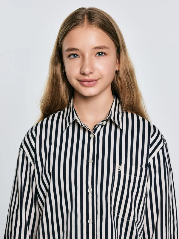 d1f79c18cb36d9f70f2bf86c020675146fa34088 Koszula dziewczęca w paski biało-granatowe Benti 403