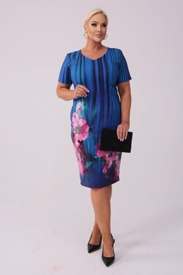 Elegancka sukienka Dotty w odcieniach szafiru z delikatnym kwiatowym printem PLUS SIZE XXL WIOSNA