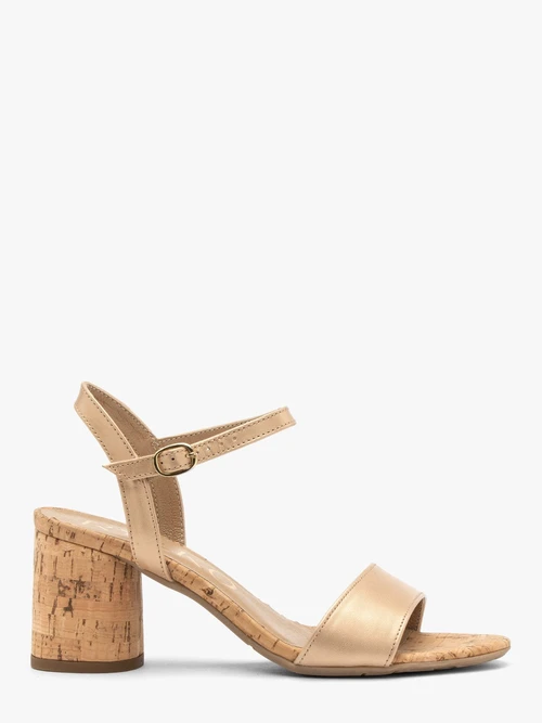 d2d68484e4da8f28bb6b51a4c3f2d8a0ba54ee47 Złote sandały na obcasie obleczonym korkie