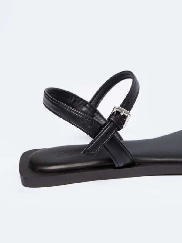 d51bb531700bb758355816303588b1f61c69cc06 Sandały damskie czarne NN274027 906