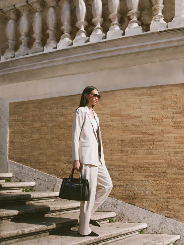 Torebka damska do ręki z dodatkowym paskiem czarna Marana 906