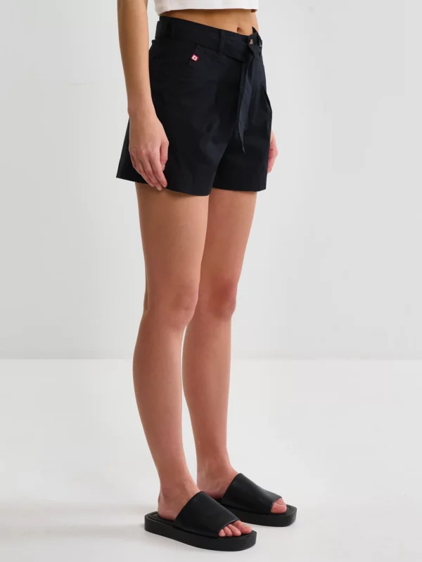 Szorty damskie tkaninowe czarne Atsuko 907