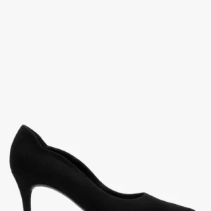 Czarne welurowe czółenka z ozdobną cholewką