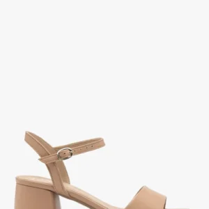 Beżowe sandały na masywnym klocku