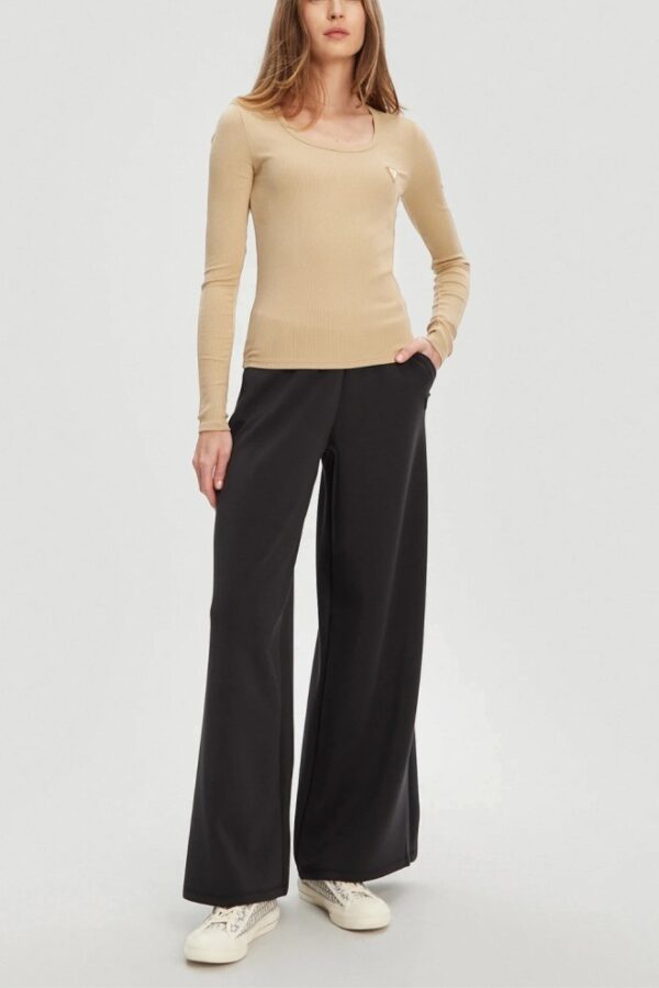 GUESS Beżowy damski longsleeve Colette