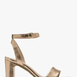 Platynowe sandały na słupku