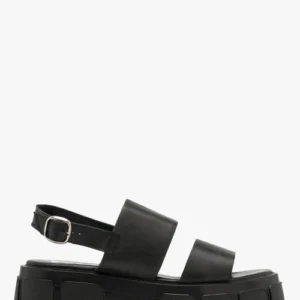 Czarne sandały na masywnym spodzie