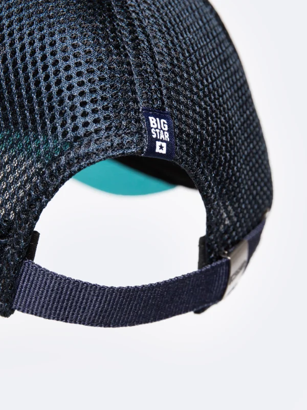 f2abca3b05f26159d52f3a2207dbef8b682c3ec4 Czapka męska z daszkiem z siatką granatowa Vintygas 403