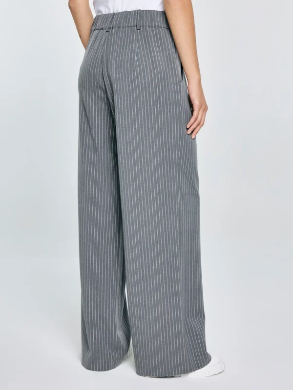 Spodnie damskie z szeroką nogawką w prążek szare Elvie 902