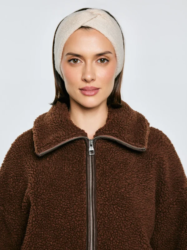 f87e9e16221d6e31970d6220b65f5fead0e31580 Opaska damska z ozdobnym splotem beżowa Facita 800