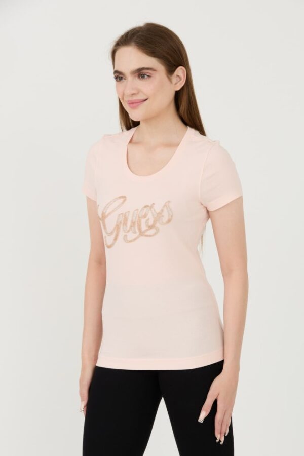 GUESS Różowy damski t-shirt Script