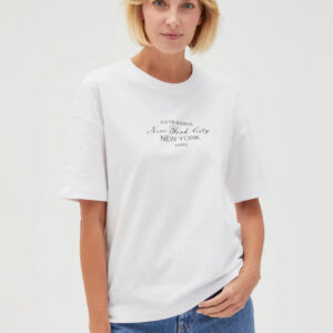 05d5a0de9a802a523c38f88c72125d7280702235 Bawełniany biały t-shirt z napise