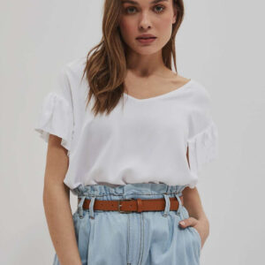 07aeaaa22fdd9948365be9297552b161cddb36d5 Koszula z falbaną na rękawie