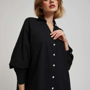 0985b1a64a63420e171cb2442b44215a75c3acbc Koszula z ozdobnymi guzikami i bufiastymi rękawami czarna