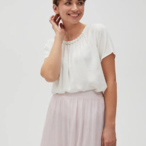 0c701f05c6d62795f62338ebd57be8b618d8924c Koszula z ozdobnym dekoltem biała