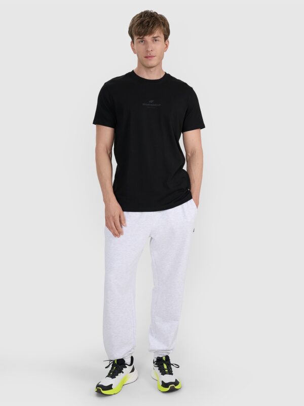 0dba1024d3cfca11d1b9cd64d6270a3de7463198 4F T-shirt regular z nadrukiem męski - czarny