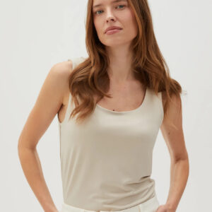 0fcc6e6592186bcd77536a8650acf1c3b0fed06e Gładki top beżowy