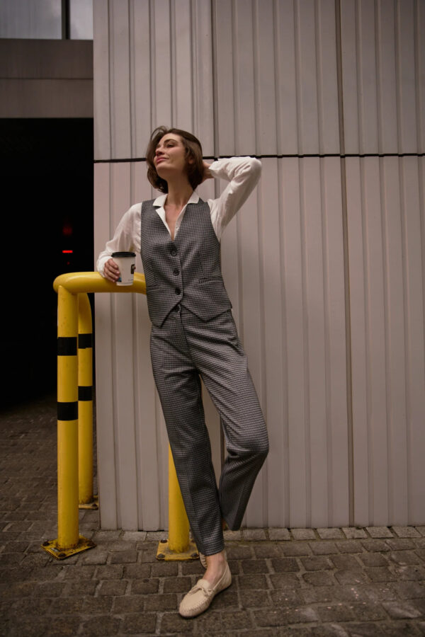 Elegancka kamizelka szara