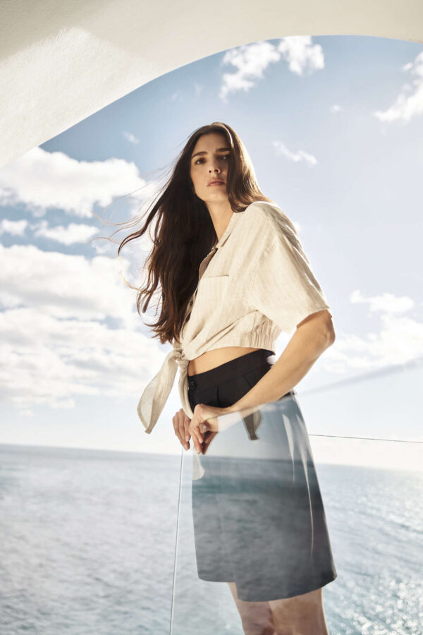 18e8775b6b291ca3db20ac66f048b71044be7c83 Lniana koszula z wiązanie