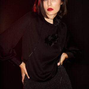 1aa4634dc26e9a8896e83ecef397c5df2dded77f Elegancka koszula z bufiastymi rękawami czarna