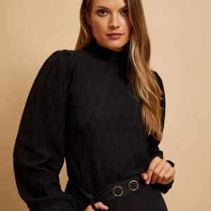 Bluzka z półgolfem i bufiastymi rękawami czarna