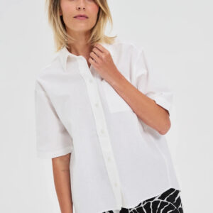 Koszula z krótkimi rękawami i kołnierzykiem biała