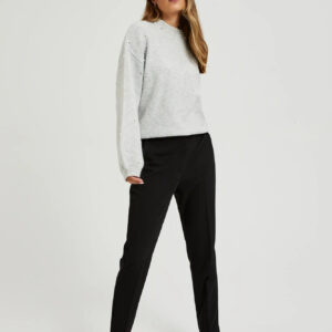 Eleganckie spodnie ze zwężanymi nogawkami czarne