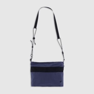 25585bf8ce710907af02c46423f10139a96ae273 4F Saszetka crossbody uniseks - granatowa