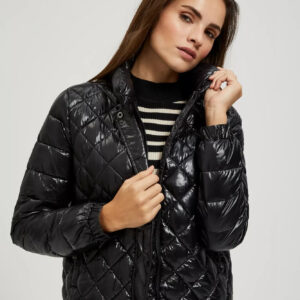 Krótka pikowna kurtka zapinana na zamek czarna