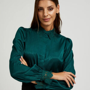 Koszula z koronką na mankietach i kołnierzyku zielona