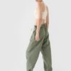 4F Spodnie casual parachute oversize damskie - oliwkowe/khaki