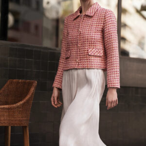 32596a2e9e88959dee415c43466bac0c468b527b Marynarka zapinana na złote guziki różowa